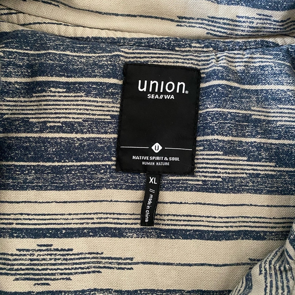 Men’s Union Quilted Vest - Picture 5 of 5